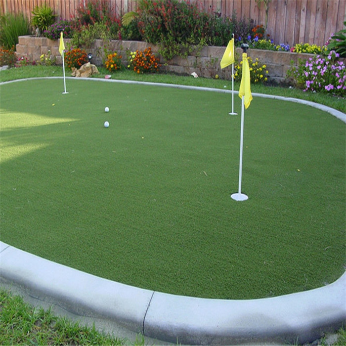 courtyard putting green synthetic grass